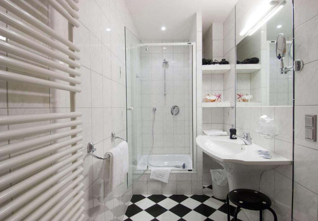 Hotel Garni Am Goetheplatz Bad Münster am Stein-Ebernburg Room photo