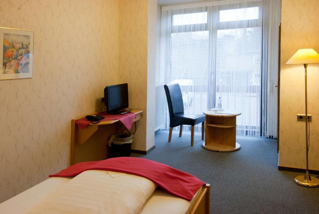Hotel Garni Am Goetheplatz Bad Münster am Stein-Ebernburg Room photo